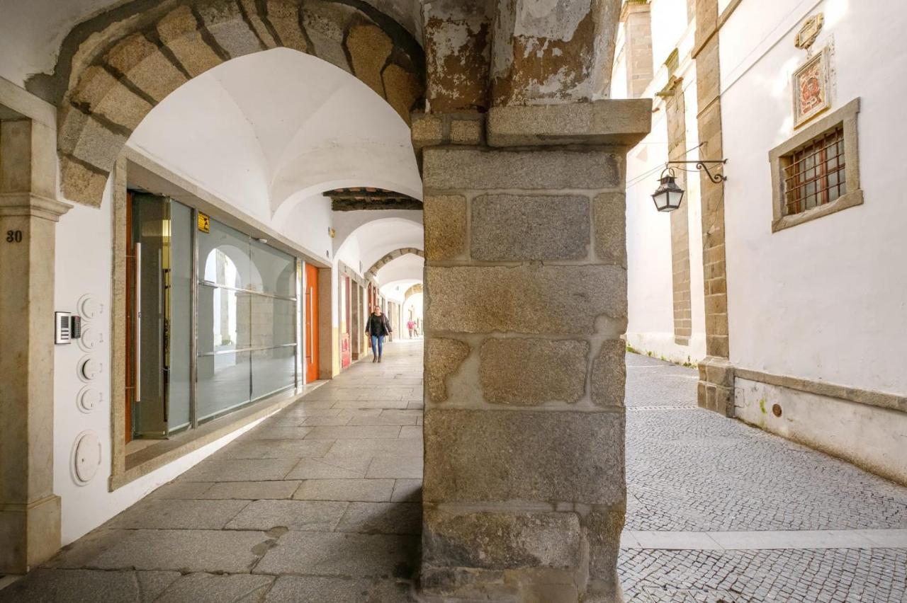 Almoura Giraldo Centro Historico