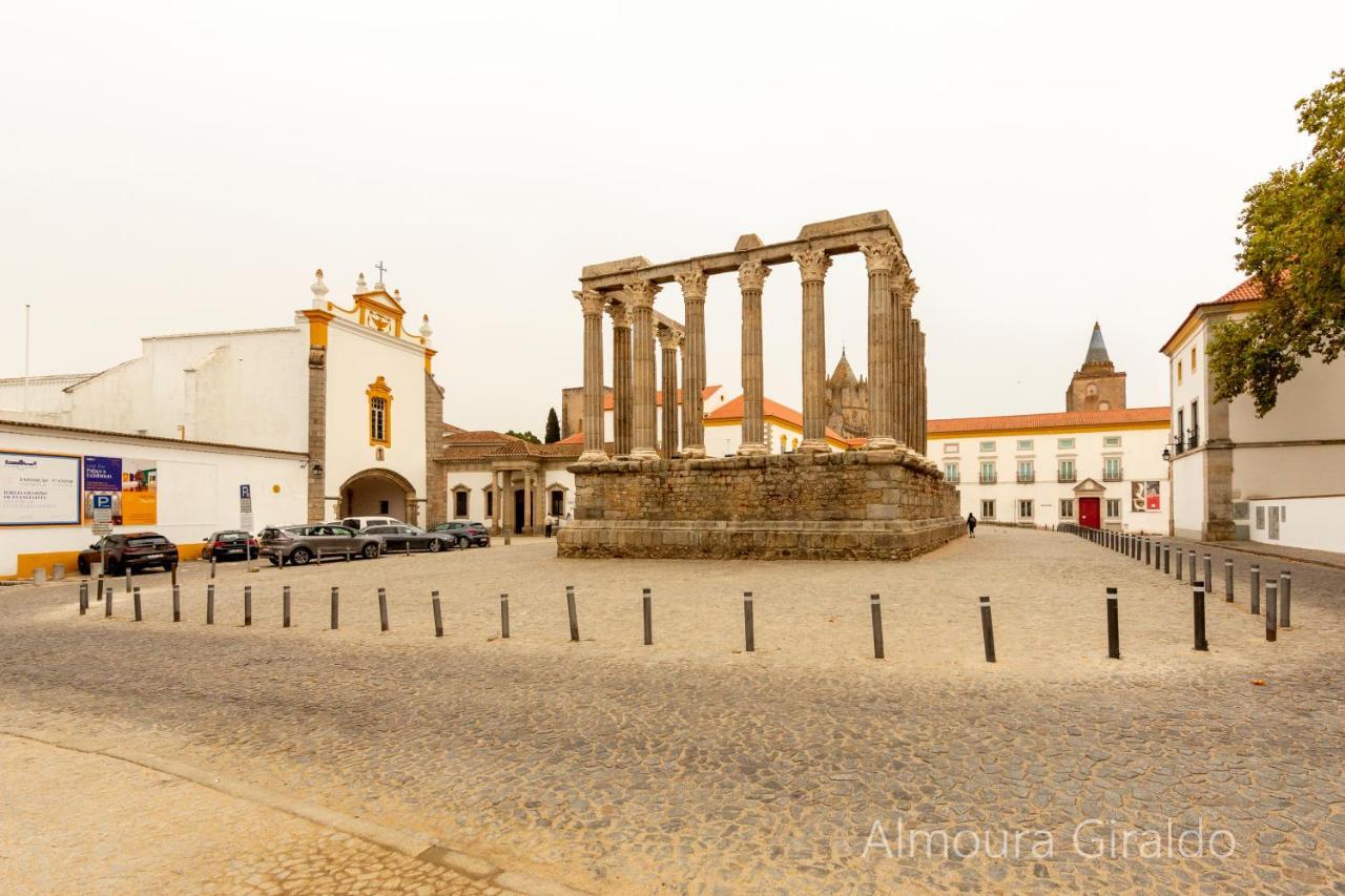 Almoura Giraldo Centro Historico Apartment Evora